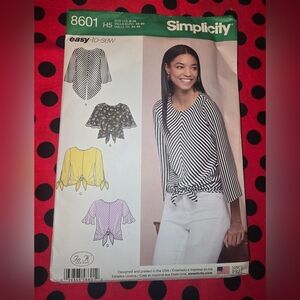 New Uncut Simplicity Women's Top Pattern Sz 6-14